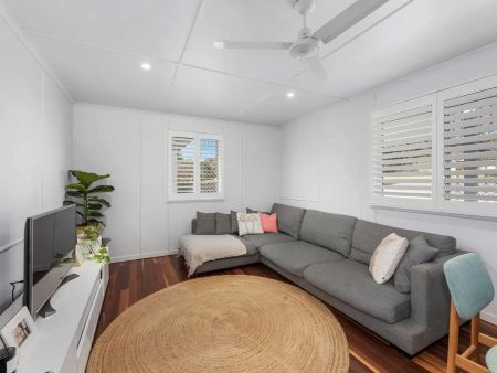 “beautifully renovated” - Photo 4