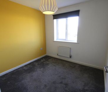 3 bedroom semi-detached house to rent - Photo 3