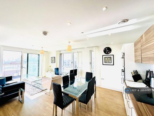 3 bedroom flat to rent - Photo 1