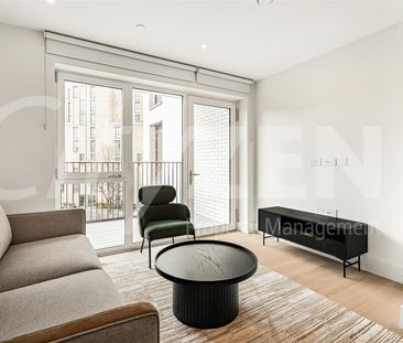 Maple Mews, London - Photo 2