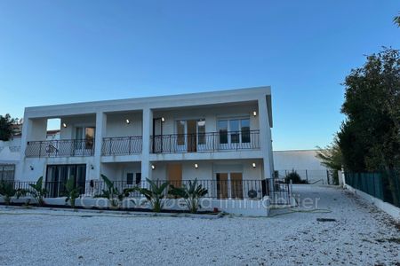 Nouveau à la SEYNE SUR MER - Photo 5