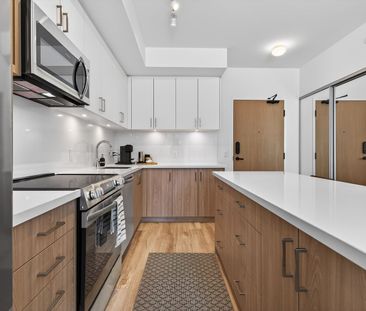 For Lease - 333 Sunseeker Avenue Unit# 240, Innisfil, Ontario - Photo 6