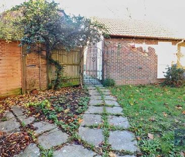 Grey Willow Gardens, Singleton, Ashford, TN23 - Photo 4