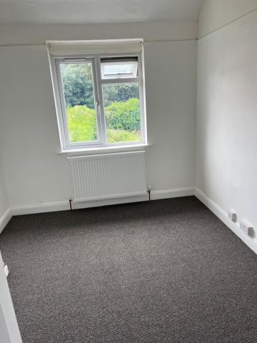 4 Bed Semi-Detached House, Went Road, LE4 - Photo 4