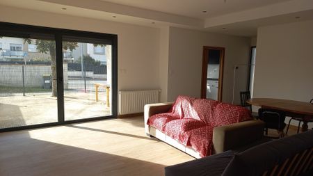 Location Maison 7 pièces 180m² FROUZINS 31270 - Photo 2