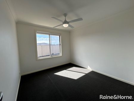 4 Bedroom Family Home in Great Location! - Photo 3