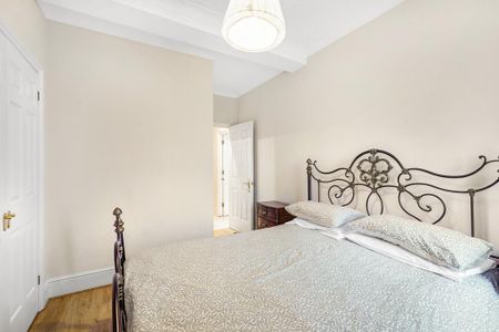 3 bedroom flat to rent - Photo 5