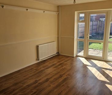 2 bedroom terraced house to rent - Photo 6