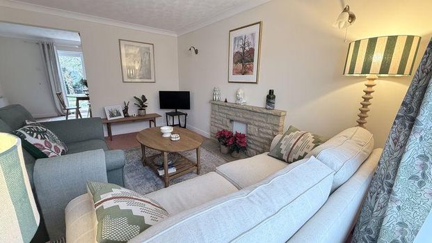 4 bedroom detached house to rent - Photo 1