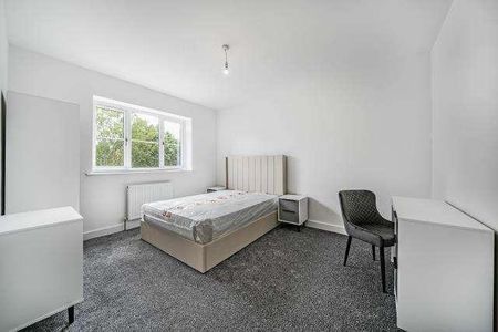 Hmo Eighth Avenue De, Aylesbury, HP21 - Photo 4