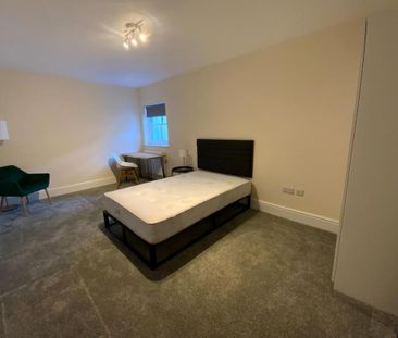 1 bedroom in a house share to rent - Photo 5