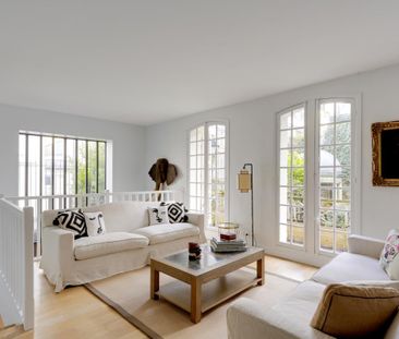 Location Appartement 7 pièces Meublé 260m² PARIS 7ème - Photo 3