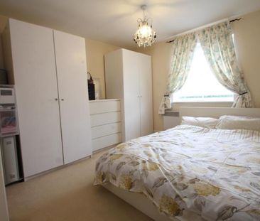 Victoria Place, Woking, Surrey, GU21 - Photo 5