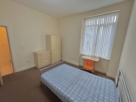 10 Bedroom Student Home – Llanbleddian Gardens - Photo 5