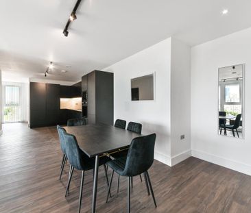 3 bedroom flat to rent - Photo 2