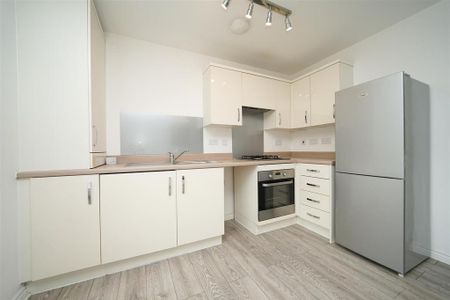 2 bedroom coach house to rent - Photo 3
