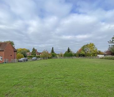 North Looe, Reigate Road, Ewell, KT17 - Photo 3