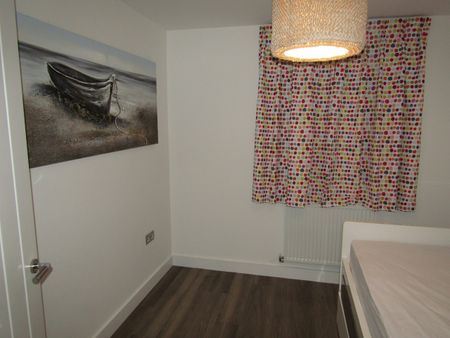 4 Bed Semi-Detached House, Gunson Street, M40 - Photo 5