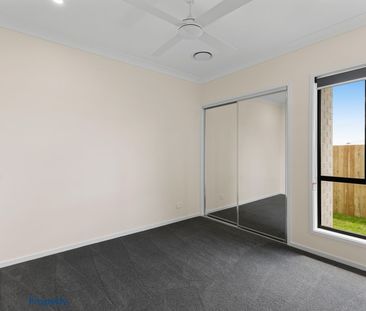 Ducted Air-Con to 4 bedroom Family Home in Premium Estate! - Photo 5