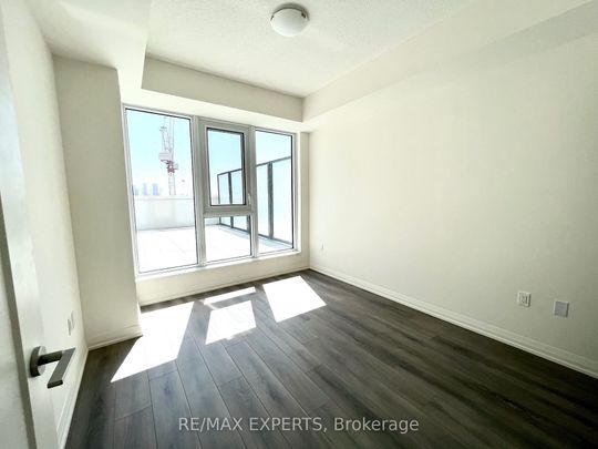 For Lease - 9000 Jane Street Unit# 222, Vaughan, Ontario - Photo 1