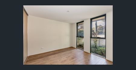 Contemporary terrace / convenient city locale - Photo 3