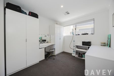 1A Raff Place, Padbury WA 6025 - House For Rent - $750 | Domain - Photo 2