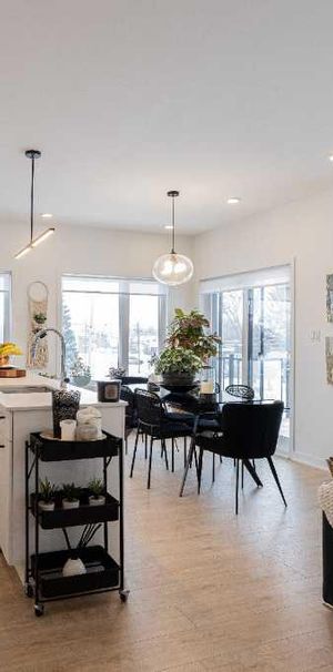 LUXUEUX condo 4 1/2 **Tout inclus** - Photo 1