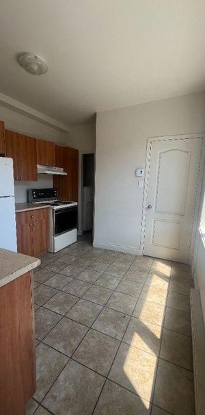 Beau 3 ½ lumineux et bien situé - Photo 1