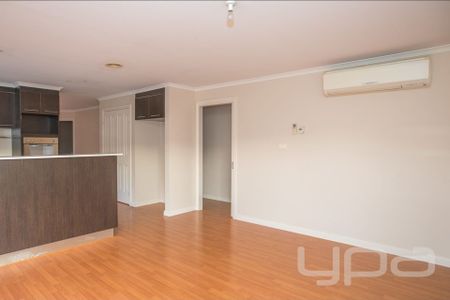 Well Presented 3 Bedroom Home - Photo 4