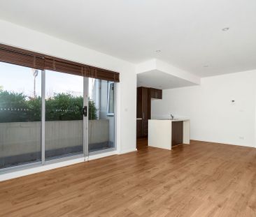 Unit 5/27 Charnwood Road, St Kilda. - Photo 3