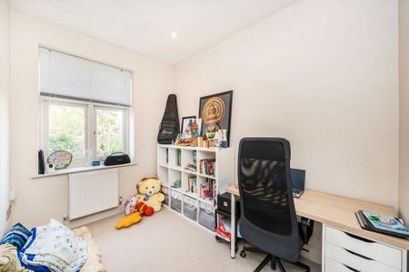 4 bedroom detached house to rent - Photo 3