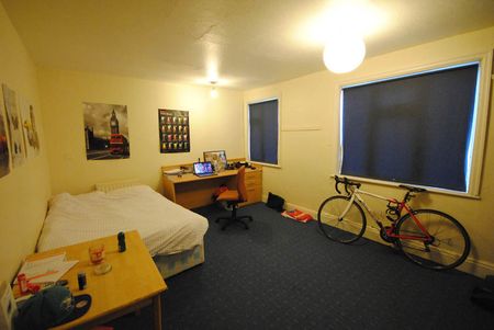 66 Estcourt Avenue, Leeds, LS6 3ET - Photo 3