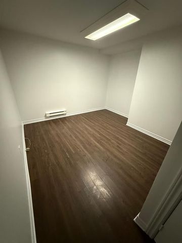 For Lease - 13 Banner Road Unit# L, South of Baseline to Knoxdale, Ontario - Photo 4