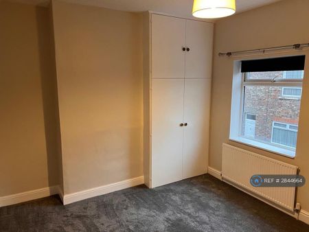 2 bedroom terraced house to rent - Photo 3