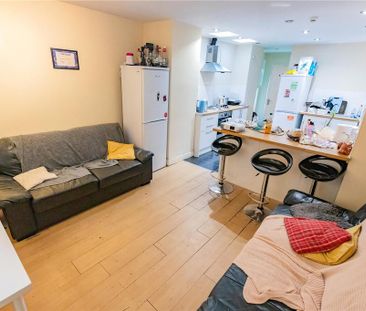 6 bedroom house to rent - Photo 1