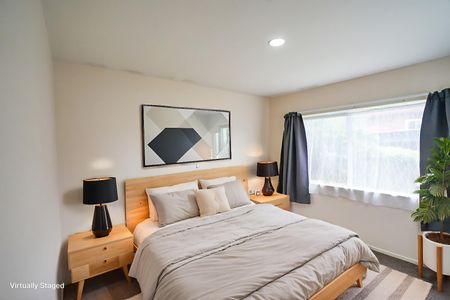 Low Maintenance Brick & Tile Home - Photo 4