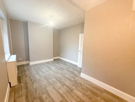 Property For Let - New Street - Photo 4