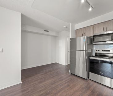 For Lease - 20 Meadowglen Place Unit# 903, Toronto, Ontario - Photo 4