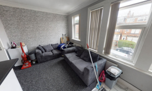 27 Flat 1 Headingley Mount, Leeds, LS6 3EL - Photo 3