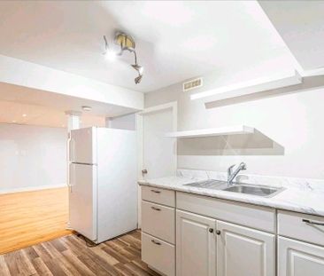 For Lease - 378 Martin Street, Milton, Ontario - Photo 5