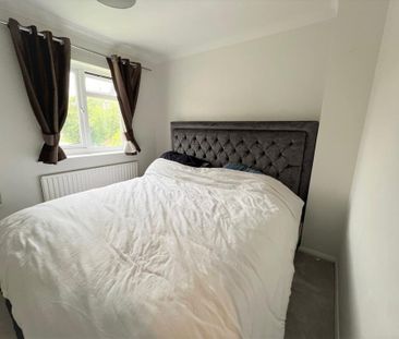 3 bedroom ground floor flat to rent - Photo 4