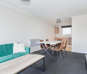 2 bedroom flat to rent - Photo 3
