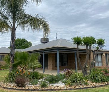 NEAT 3 BEDROOM HOME - Photo 3