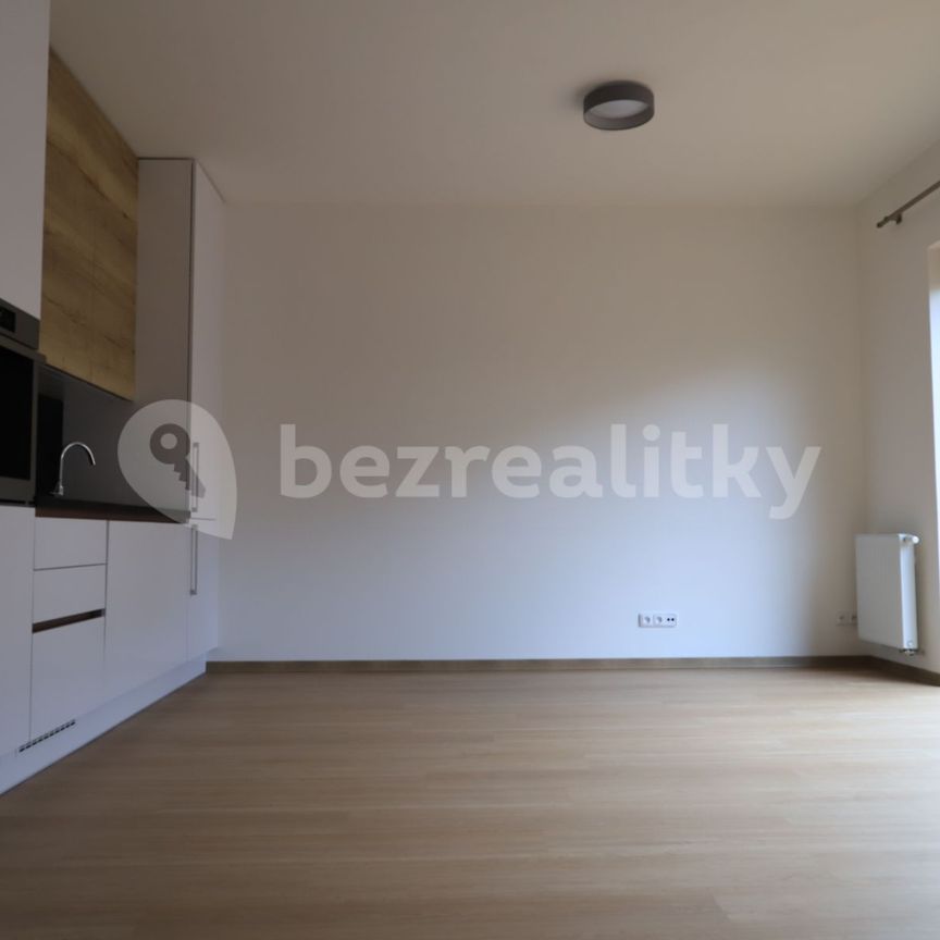 Pronájem bytu 2+kk • 55 m² bez realitkyBrandýská, Praha - Čimice - Фото 1