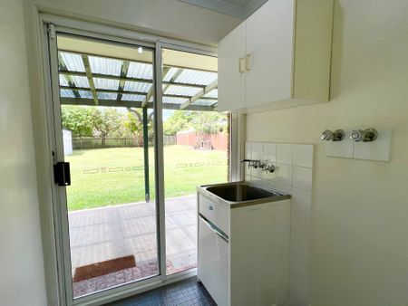 Tidy 3 Bedroom Brick in Granville - Photo 4