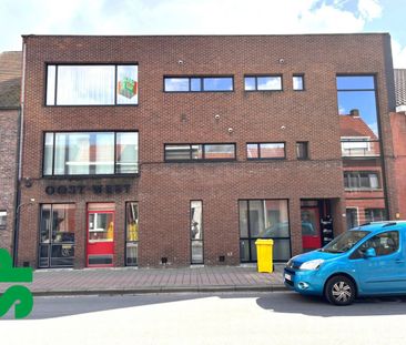 Ruim appartement met 2 slaapkamers op de 2de verdieping met terras. - Photo 3