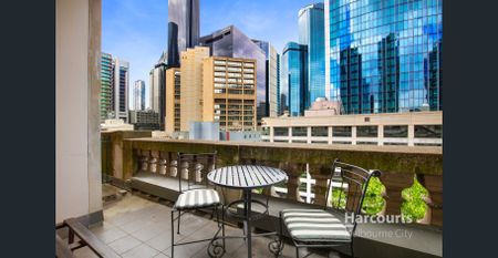 Iconic 'The Grand' - Furnished - Electricity & Cold Water usage Included - Photo 5