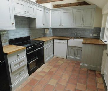 3 bedroom semi-detached house to rent - Photo 6