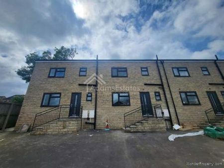 4 bedroom property to rent in Dewsbury - Photo 3