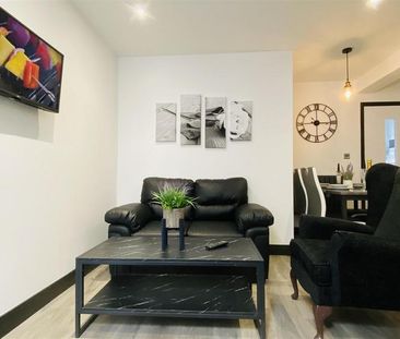 6 bedroom house to rent - Photo 2